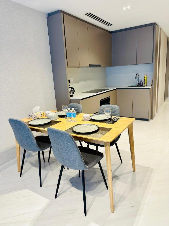 Luxury Suites At Eaton Klcc Kuala Lumpur Exterior foto