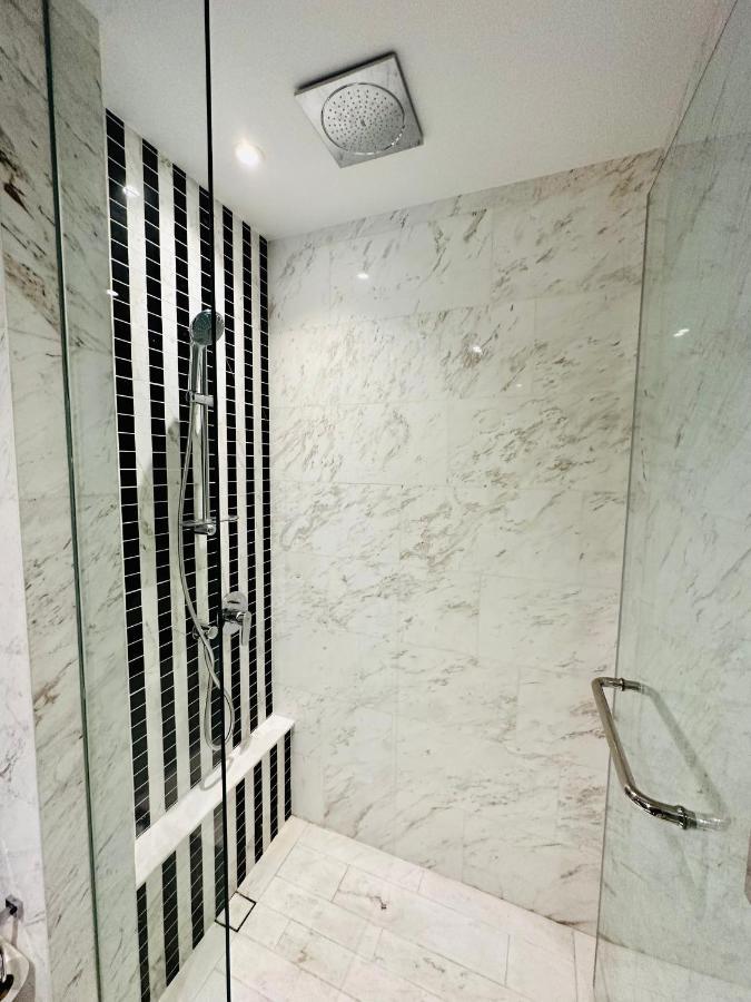 Luxury Suites At Eaton Klcc Kuala Lumpur Exterior foto